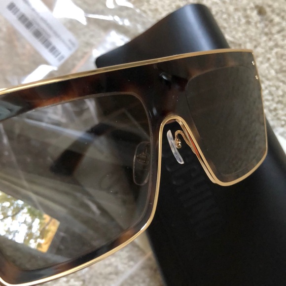 Moschino flat top sunglasses - Picture 10 of 11